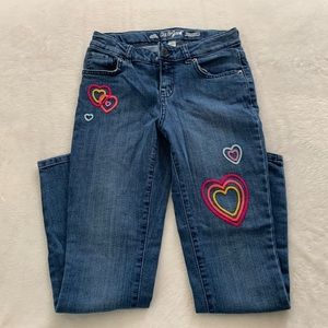 Cat & Jack Girls Skinny Super Stretch Jeans with Embroidered Hearts. Size 12.